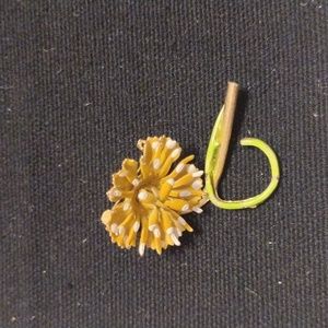 Vintage Gold Tone Enamel Yellow and White Daisy Brooch